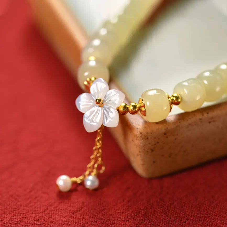 Bracelet de la Chance Orientale en Jade Naturel Sakura Bracelet en Argent Sterling 925 avec Fleur de Cerisier et Conque Orientale