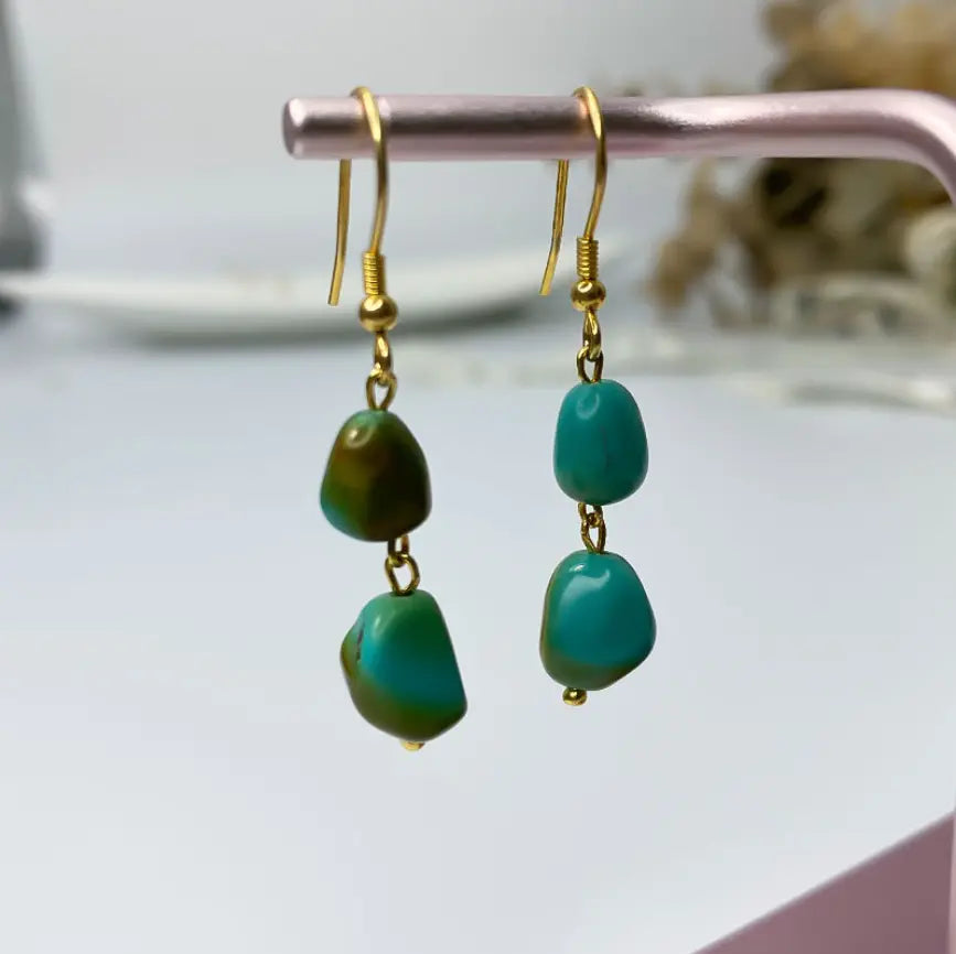Écouteurs de trésor oriental délicats en turquoise authentique, écouteurs en or 14K et argent sterling, écouteurs faits main en pierres multiples, écouteurs élégants, longs écouteurs, cadeau pour elle, cadeau de Noël