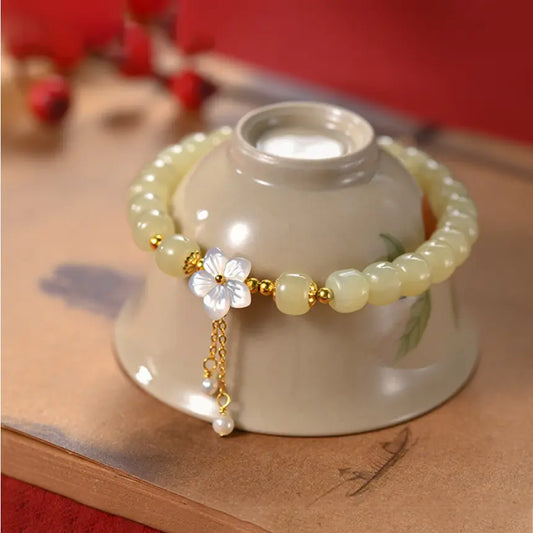 Bracelet de la Chance Orientale en Jade Naturel Sakura  Bracelet en Argent Sterling 925 avec Fleur de Cerisier et Conque Orientale